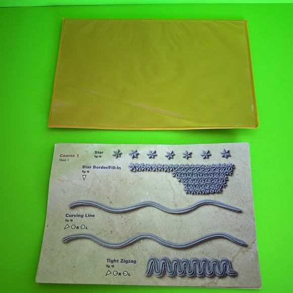 Wilton Cake Decorating Set Practice - Picture 3 of 10